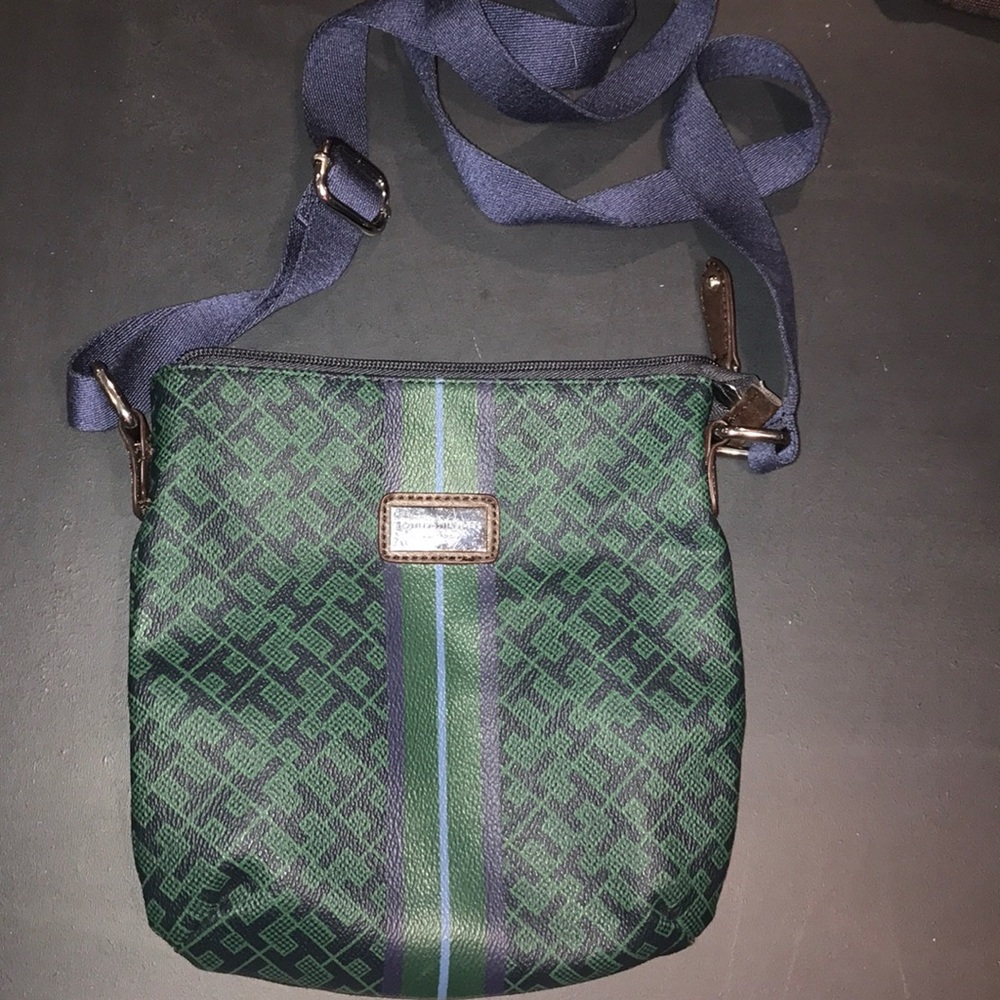 LIKE NEW!! Small Tommy Hilfiger crossbody!